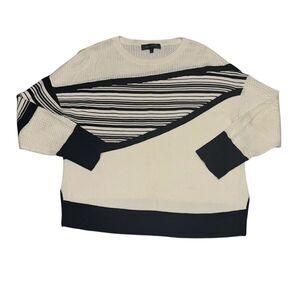 Women’s ST. JOHN Wool & Cashmere blend round neck black & white Sweater medium